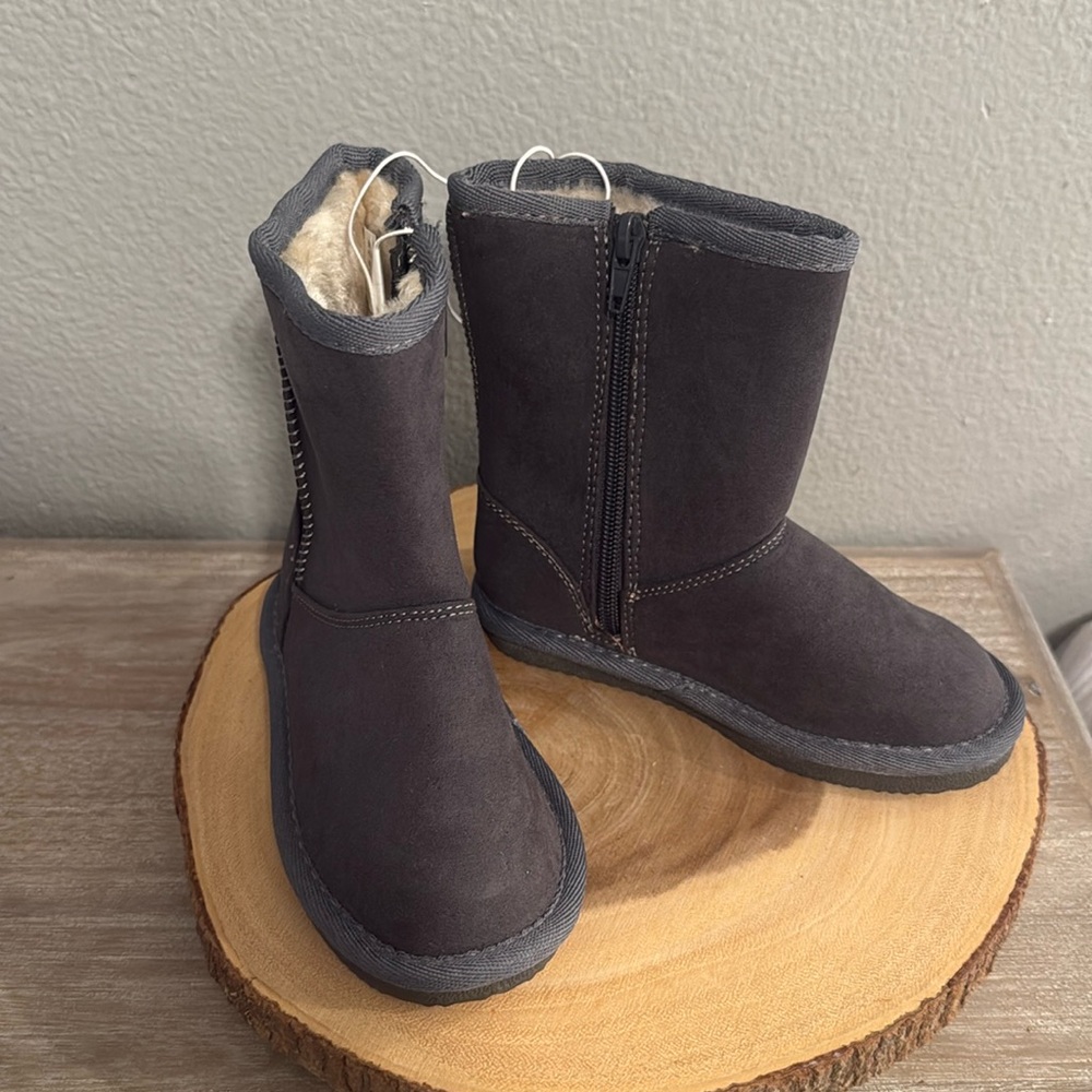 HARPER CANYON
Everly Faux Fur Lined Boot zipper size 11 grey boy girl new